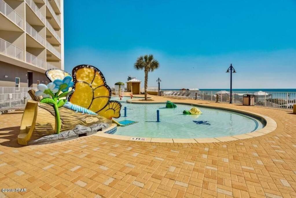 Cozy & Spacious Lake Town Accommodates 6 Apartment *