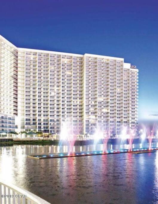 Apartment Cozy & Spacious Lake Town Accommodates 6