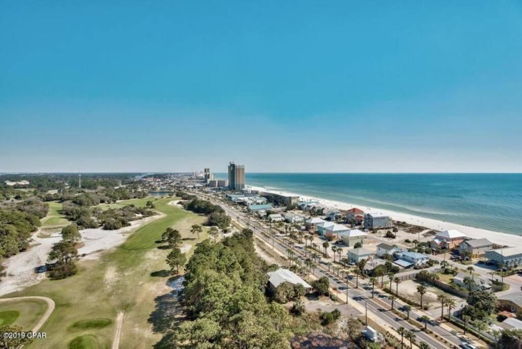Cozy & Spacious Lake Town Accommodates 6 Panama City Beach